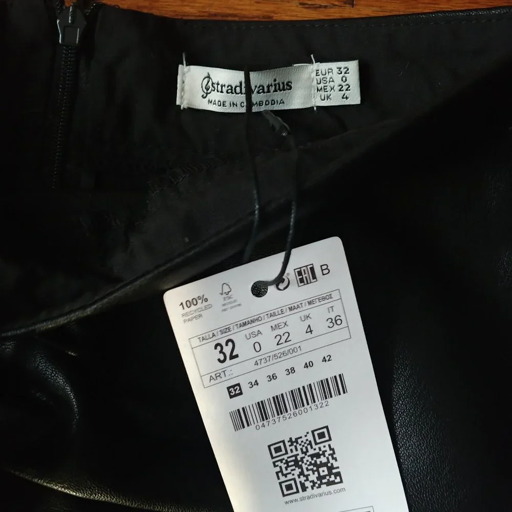 Stradivarius faux leather mini skirt - Picture 4 of 6